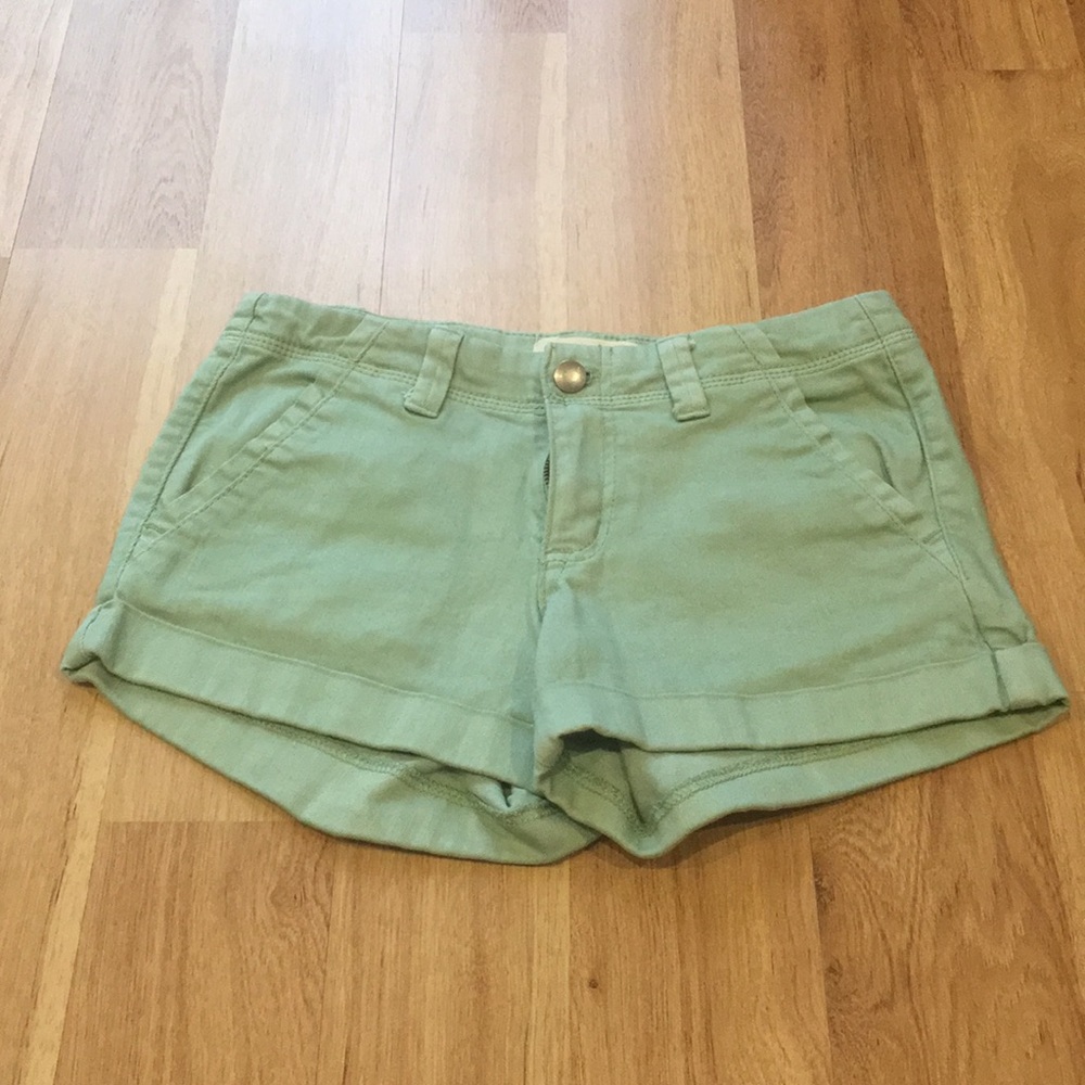 Forever 21 mint short pants size 26
